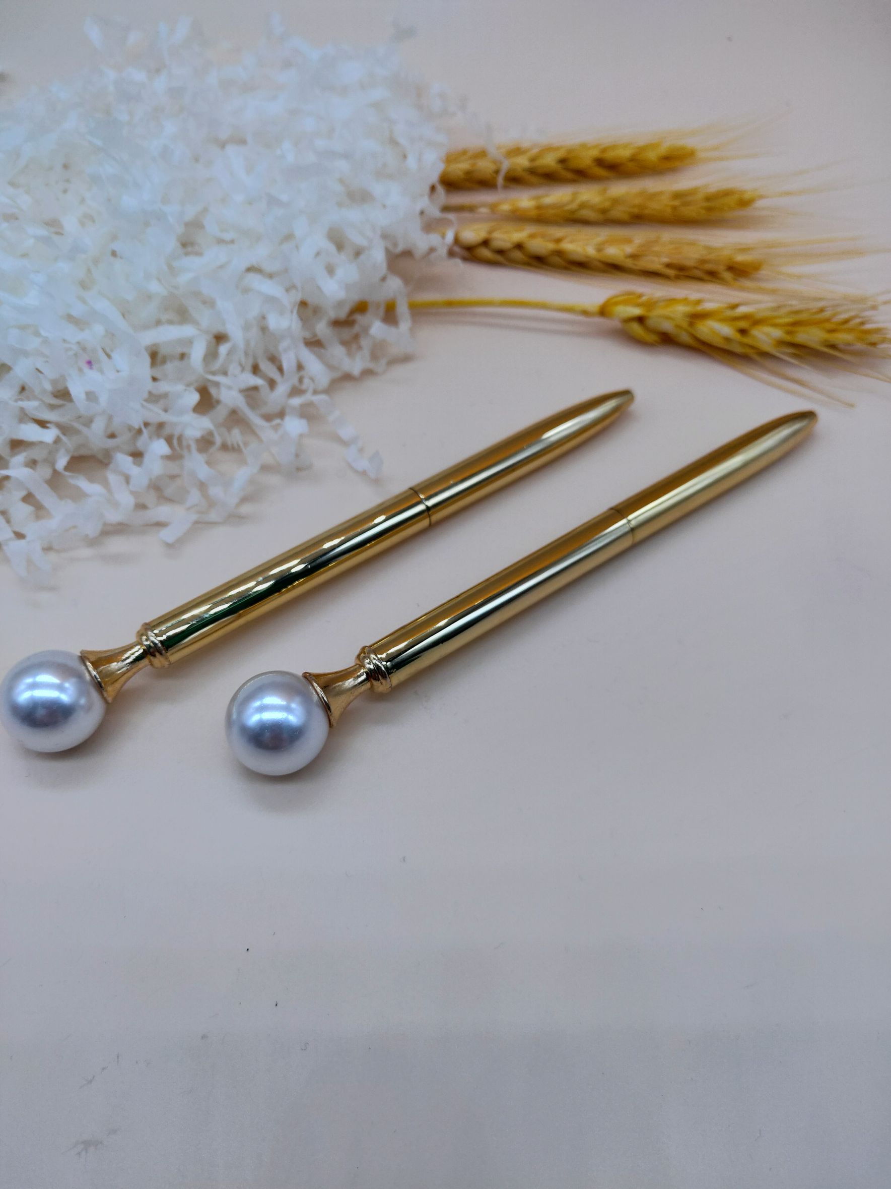 Pearl pen metal pen ballpoint pen rotating ballpoint pen gift pen advertising pen customized