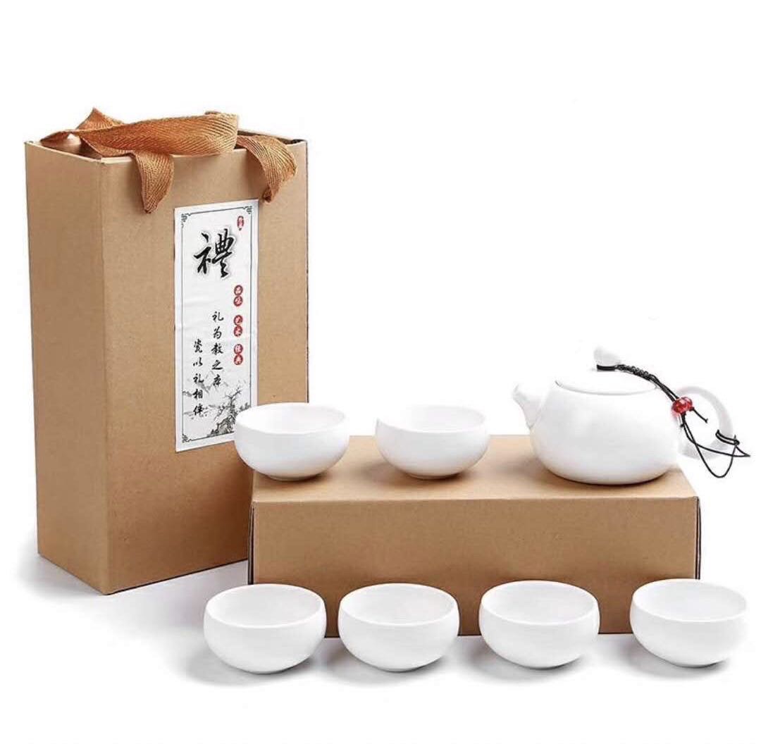 A pot of six travelling tea sets, Courier cups, a set of drawer-style cowhand boxes thumbnail