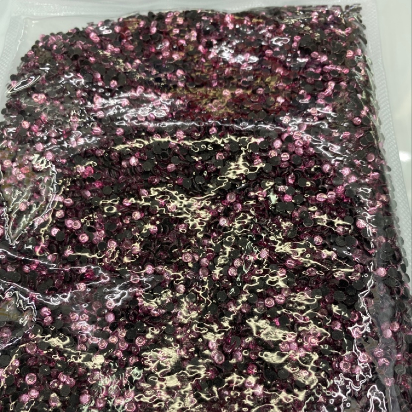 淡粉色饰品配饰中东烫钻DMC
