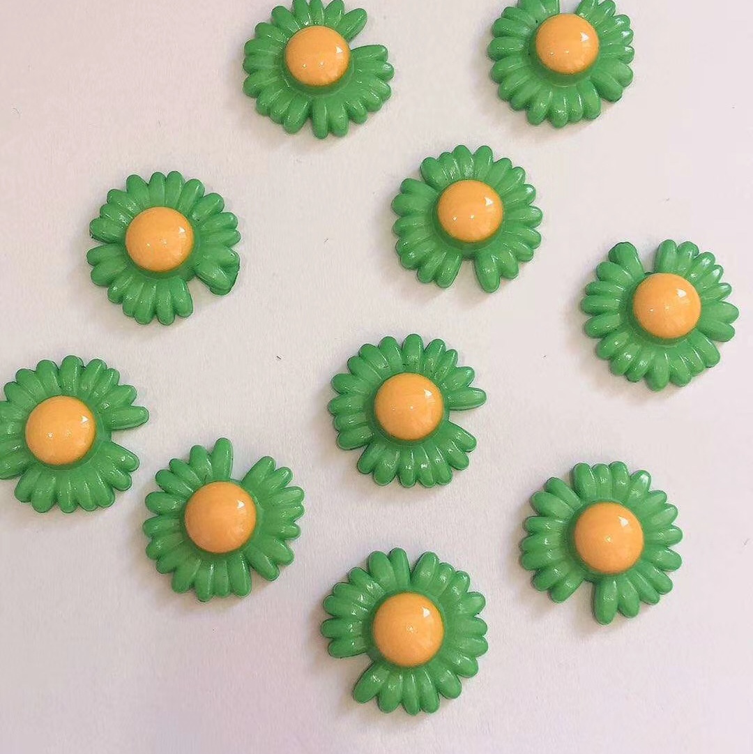 14mm菊花 雏菊🌼点钻滴胶ABS塑料水钻全自动要钻双层花点钻服装鞋饰品配件DIY钻塑料机打钉适合花边 头饰 耳钉 布艺 1000个每包详情7