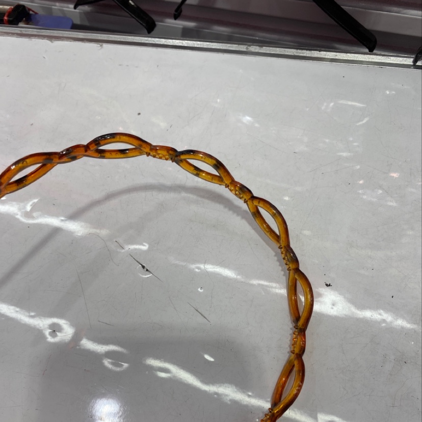 经典时尚豹纹8字头扣细节图