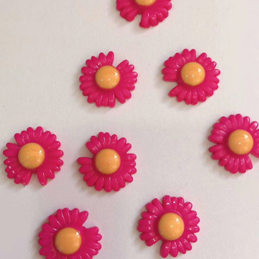 14mm菊花 雏菊🌼点钻滴胶ABS塑料水钻全自动要钻双层花点钻服装鞋饰品配件DIY钻塑料机打钉适合花边 头饰 耳钉 布艺 1000个每包详情6
