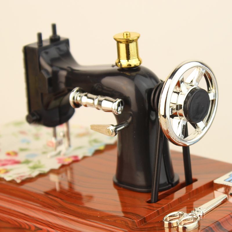 复古怀旧风仿真缝纫机八音盒 创意古典缝纫机 摆件道具小礼品详情5