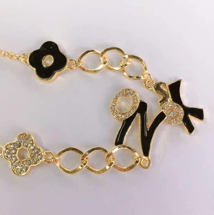 Fashion leisure letters 🍀 bracelet thumbnail