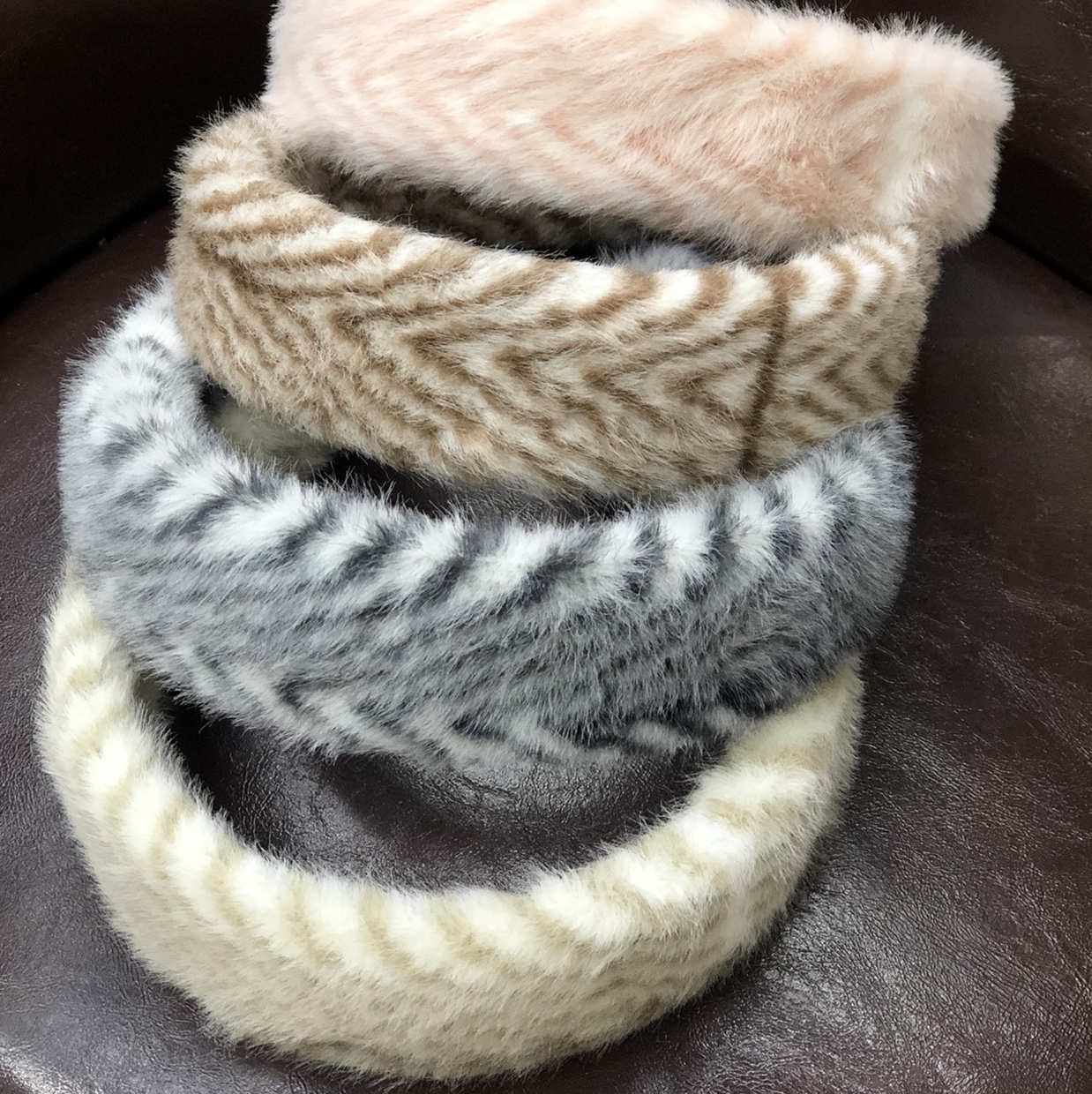 韩国简约仿貂毛条纹发箍女气质外出秋冬压发防滑头窟宽边毛绒头箍发卡