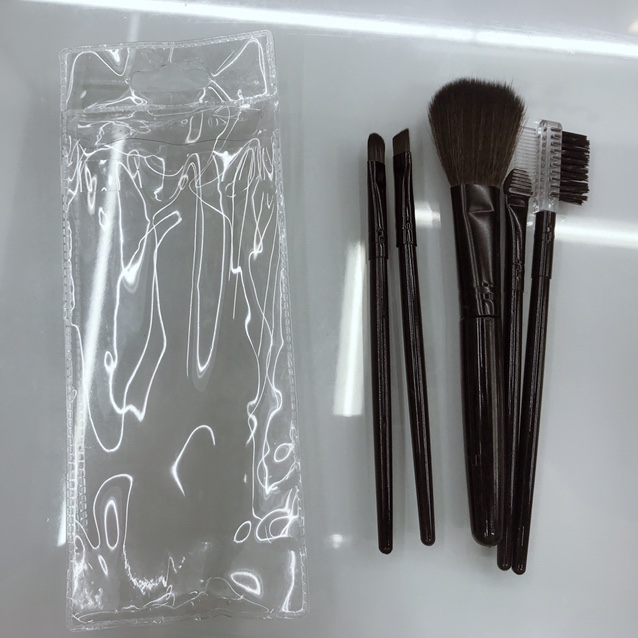 Makeup brush set in black