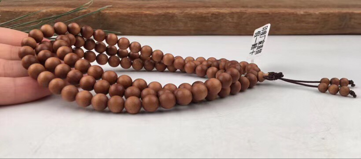 (Premium) Indian Old Mountain Sandalwood Black Meat 0.8 (108 pieces)! Both floating and sinking are in stock! [Bowing] Solemnly promise: No adulteration, no coloring, no high selling price, tenfold compensation for any fake! undefined