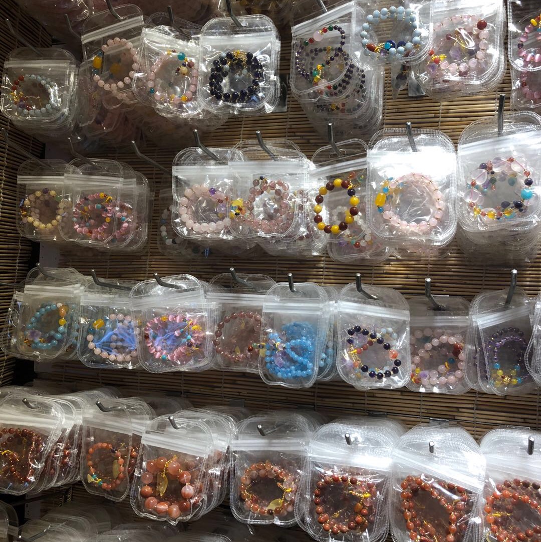 This is a light luxury and high-end European and American retro layered simple natural crystal bracelet for women. The quality is average