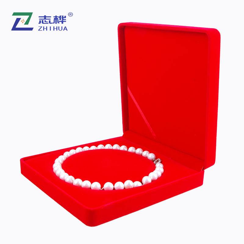 中国珠宝精美镶嵌项链华丽夺目的挚爱之物