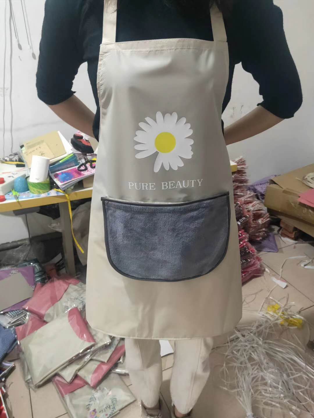 Waterproof cartoon washable hand apron Specification image