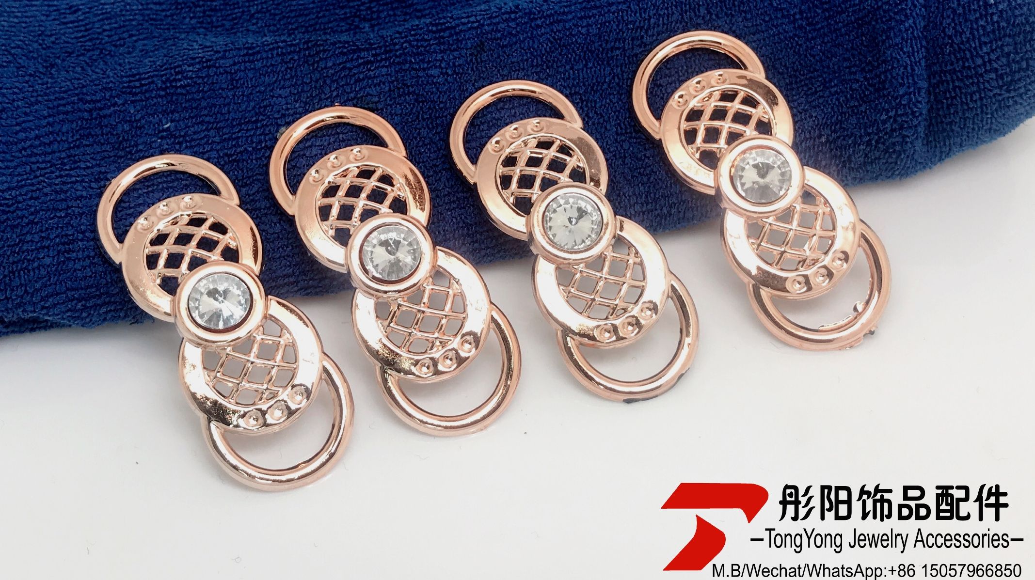 【批发】四叶草DIY凉鞋女鞋辅件 服饰箱包饰品配件 塑料鞋扣鞋花