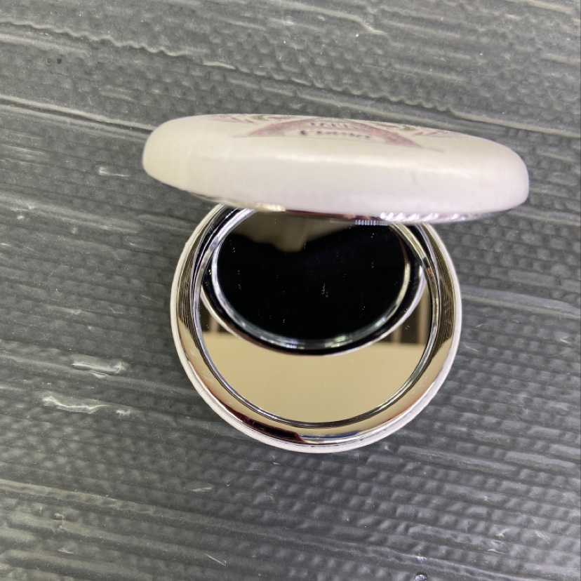 圆形铁塔化妆镜产品图
