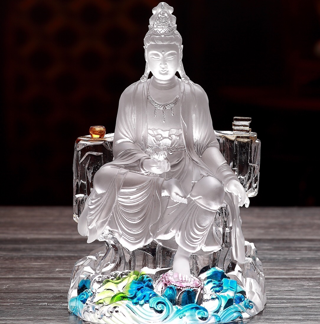 Ancient glass handicraft Buddhist goddess of mercy thumbnail