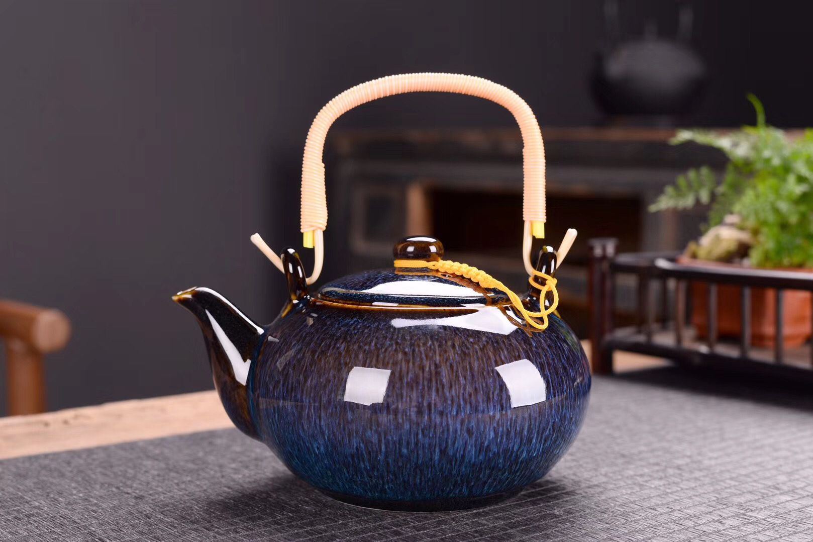 Kunkun Ceramics' new 7-piece set of Chinese-style Ge kiln crackle handle teapot tea sets, home large-capacity office reception Kung Fu tea cups, complete set gift box 120 detail image 2