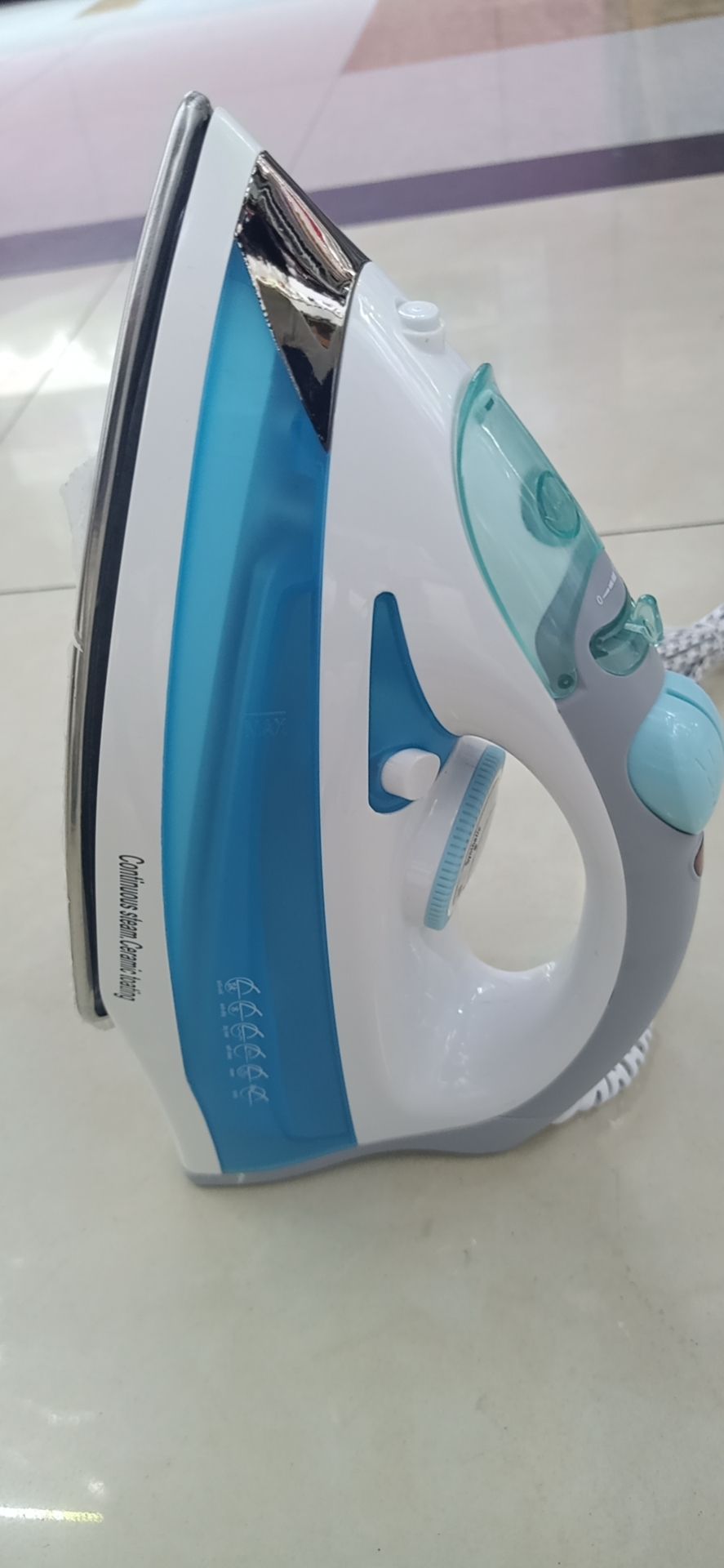 蒸汽电熨斗8027产品图