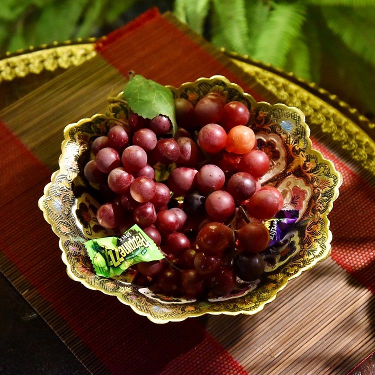 Hand-painted white lotus polygonal copper plate, Indian imported creative fruit plate, home decoration piece