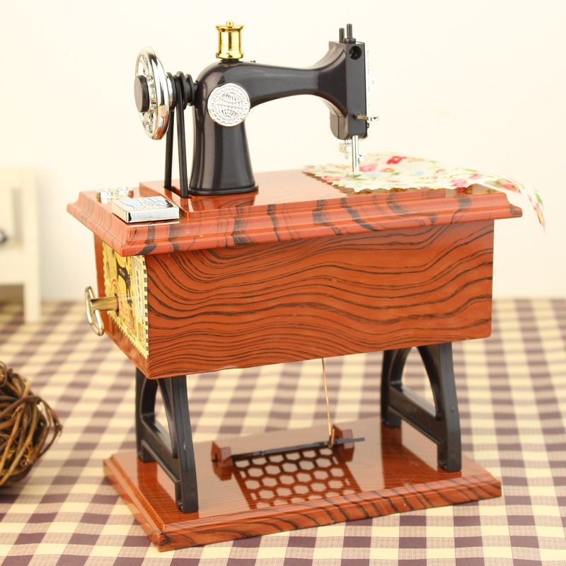 复古怀旧风仿真缝纫机八音盒 创意古典缝纫机 摆件道具小礼品详情3