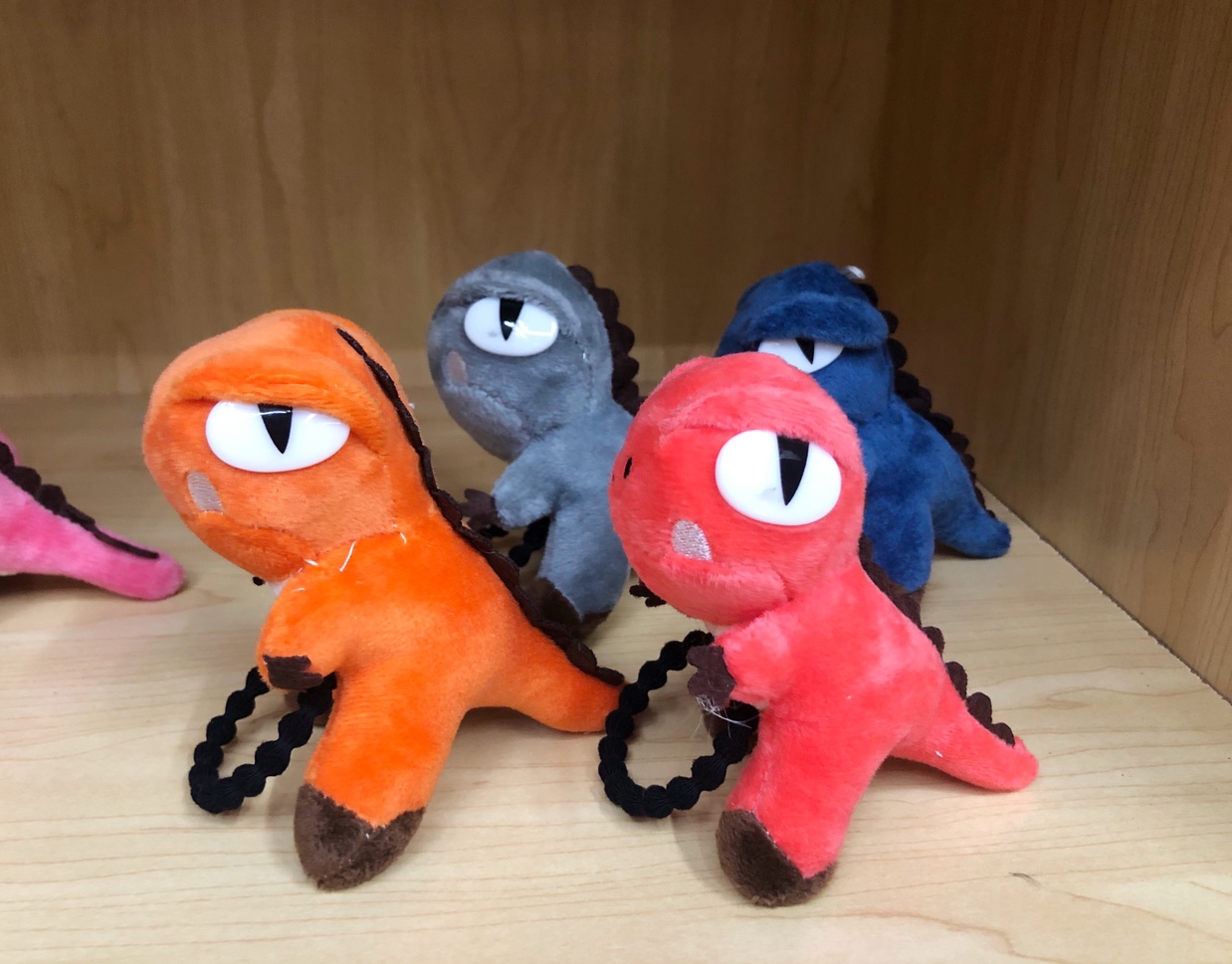 Cross-border best-selling three-color dinosaur headbands, hair ties, hair rings, Tyrannosaurus rex figurines, headwear accessories, street stall supply Specification image