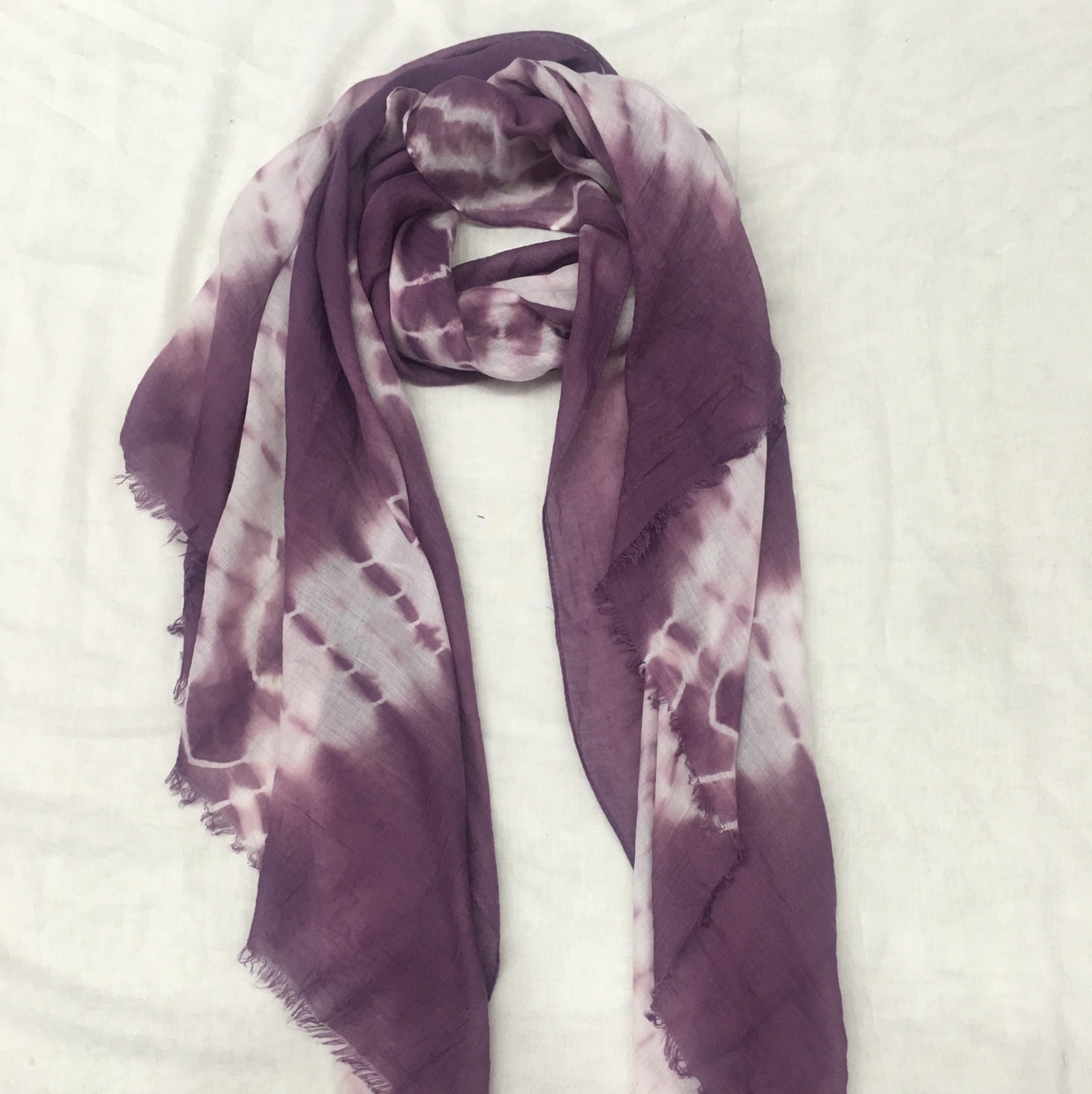 Tr Dirty Dyed Scarf 520&10, Women's All-Matching Dress Scarf Application Scenario