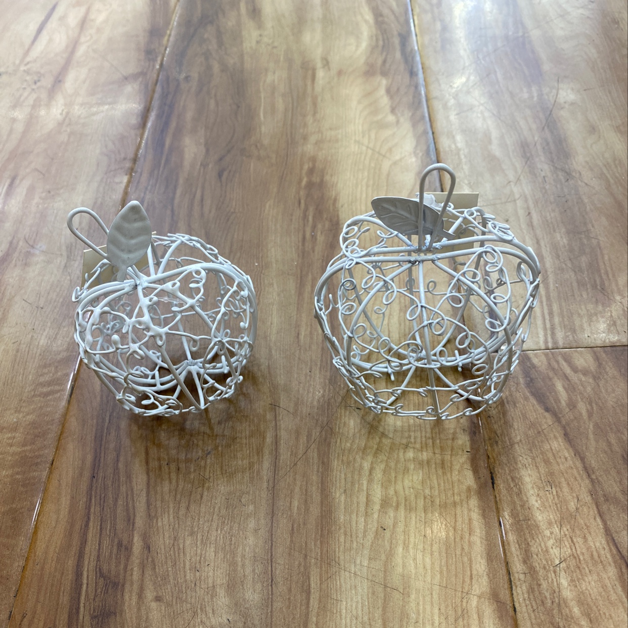 Iron Wire Handicrafts Changqi Craft Iron Wire Handicrafts Changqi Craft Set 6 round pointed top mini random wire small apples