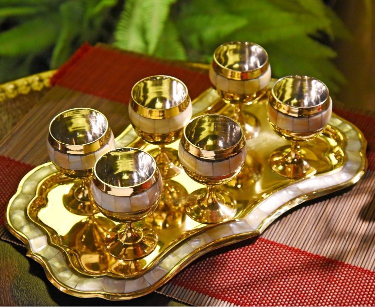 黄铜嵌贝壳小号酒杯黄铜嵌贝壳印度进口家居餐桌茶几摆件