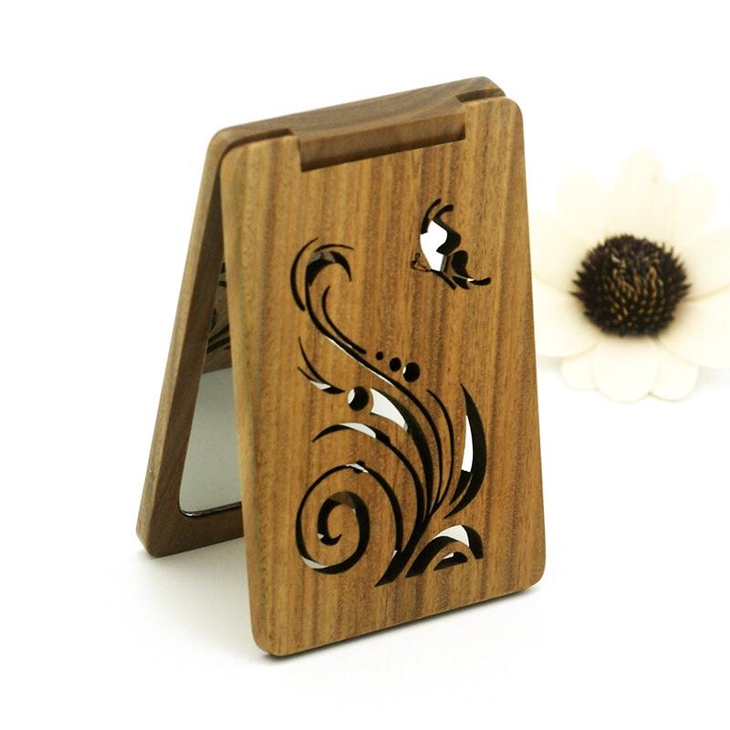 Natural green sandalwood mirrors in a retro style are randomly dispatched. The specific dimensions are shown in the video Application Scenario