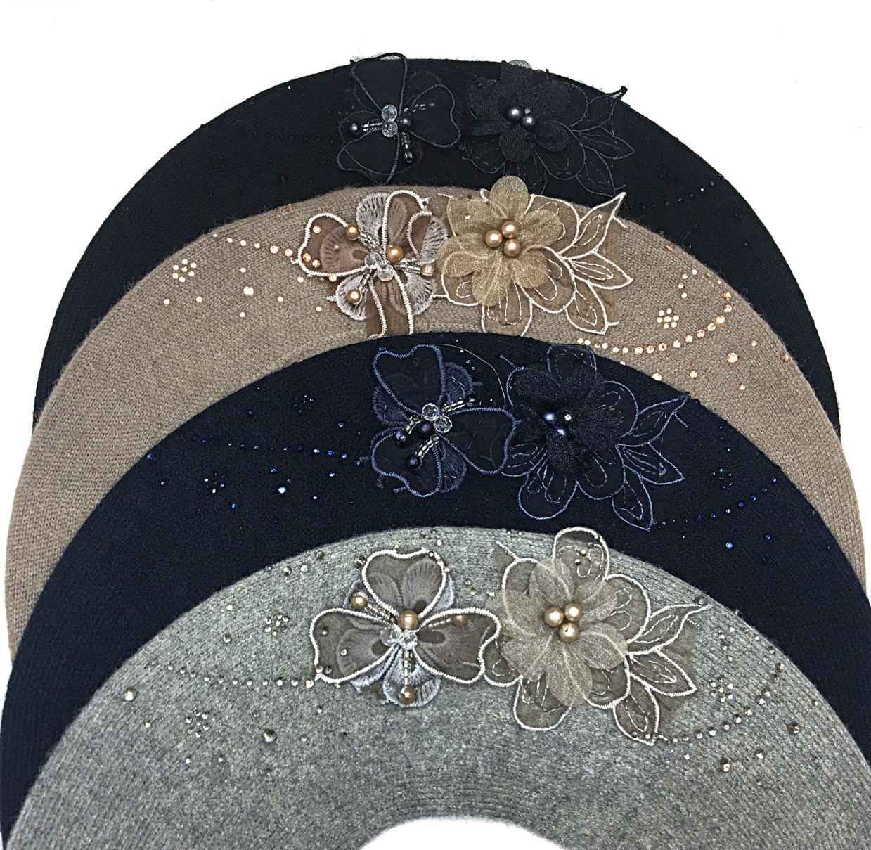 Women's New Year's water diamond two-flower hand-woven cashmere beret fashionable professional hat Application Scenario