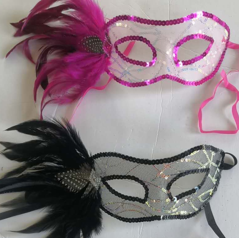 Wholesale of exquisite masks and party supplies for carnival balls details Picture