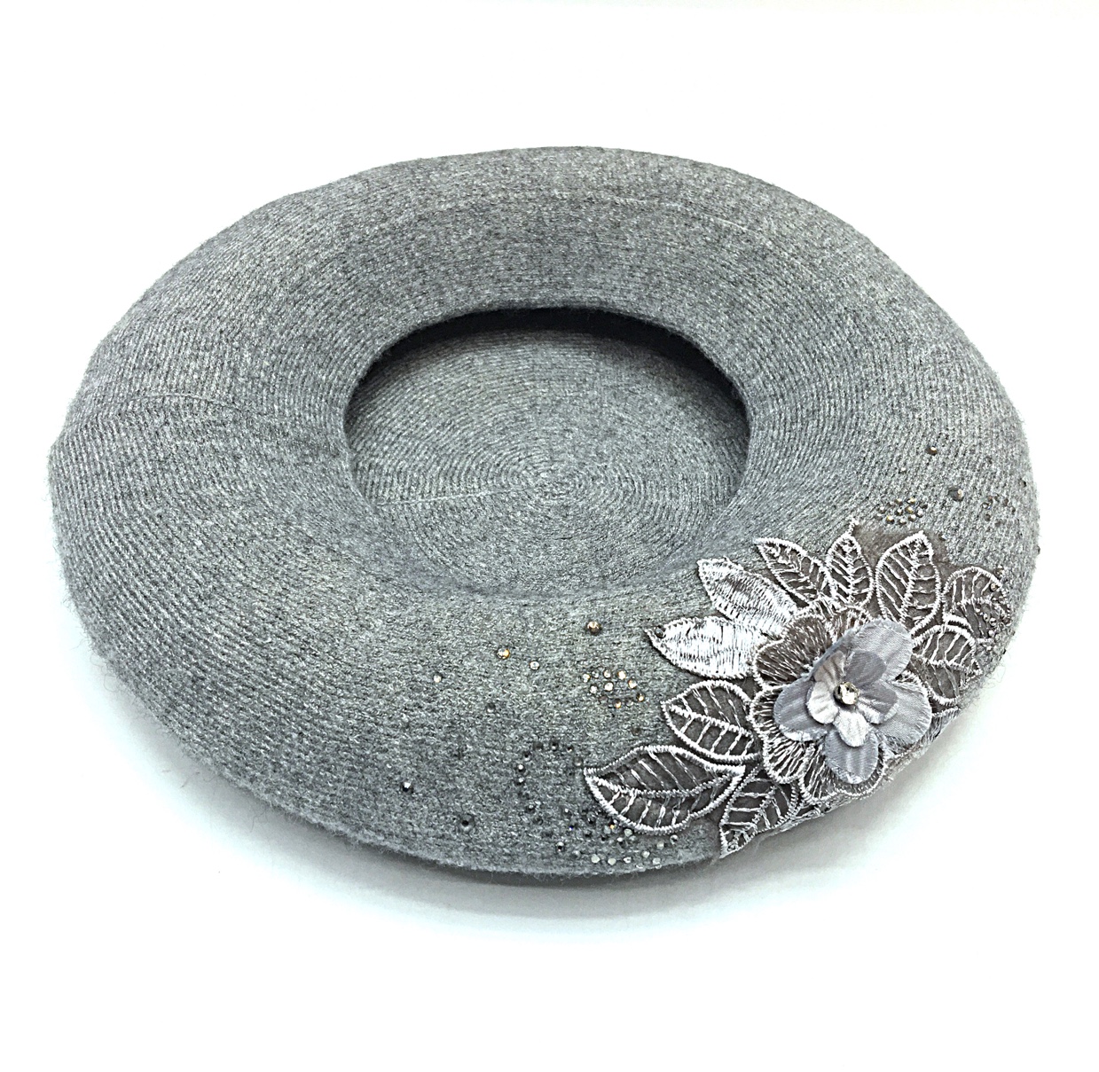 New Year's hot New Year's hand-knitted fashionable beret made of sheepskin, warm, comfortable and versatile professional hat for women in winter undefined