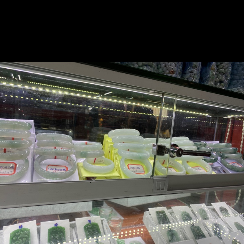 Gold, stone, puppet, jade and jadeite craft Goods store describe pic - 3