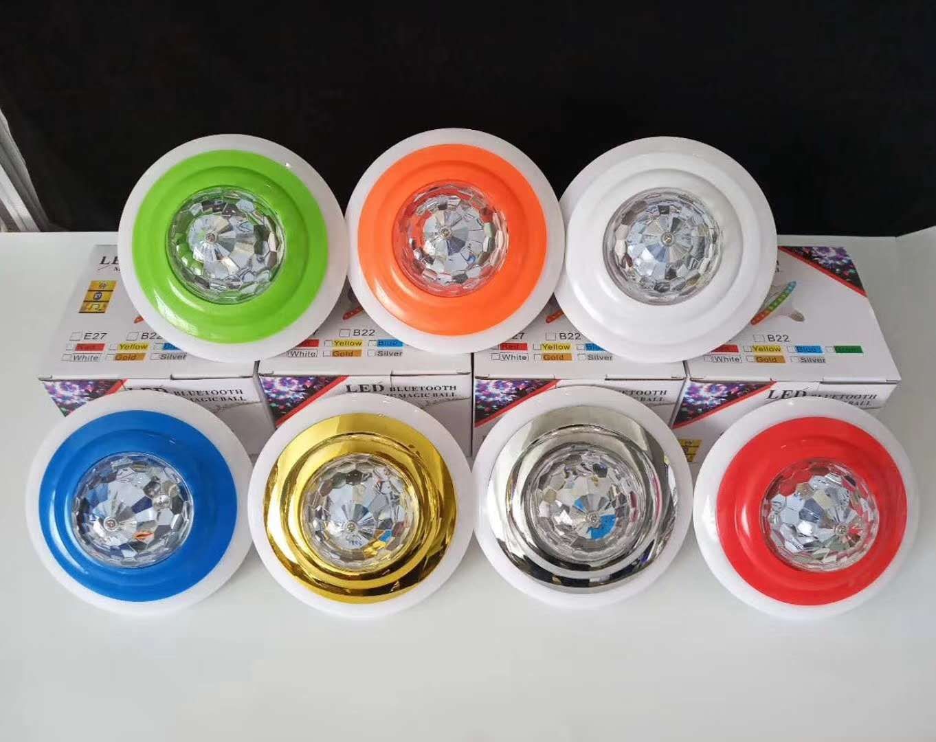 LED新款蓝牙飞碟自动旋转舞台灯KTV彩灯