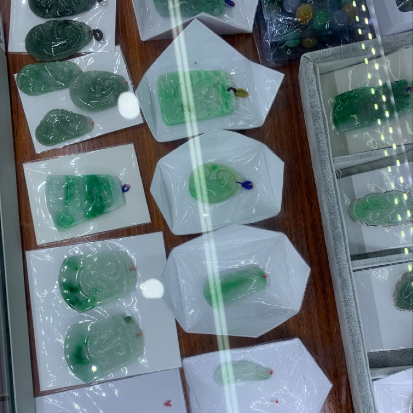 Gold, stone, puppet, jade and jadeite craft Goods store describe pic - 2