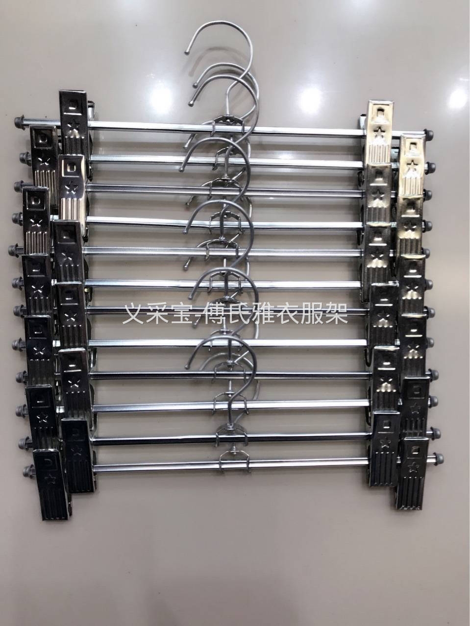 小号空管铁夹全不锈钢裤夹 钢裤夹 二元店义乌小商品批发 白铁裤夹 衣物晾晒 家庭用品 义乌一元二元日用百货批发  地摊