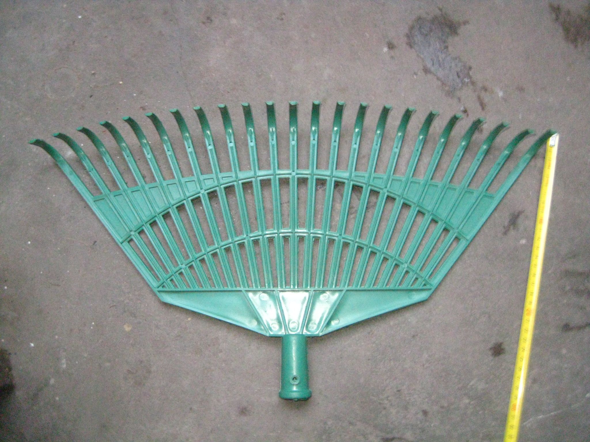 22 tooth plastic grass rake thumbnail