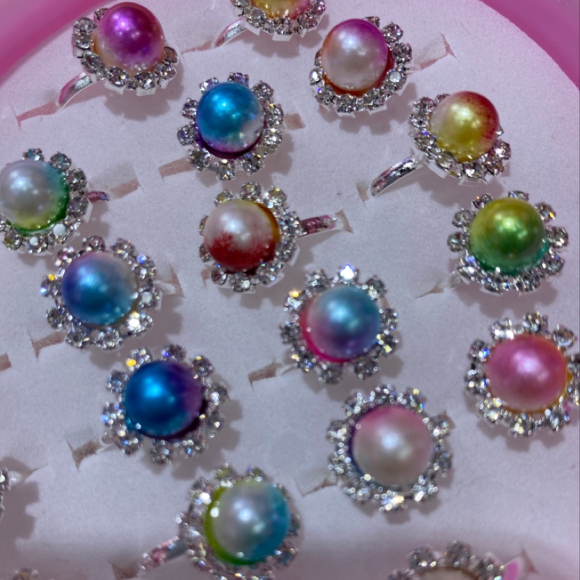 Children's 36-piece alloy ring, heart-shaped box packaging, pearl ring style, warm and cozy Specification image