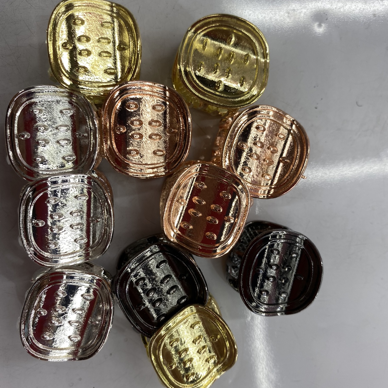 Alloy hair claw thumbnail