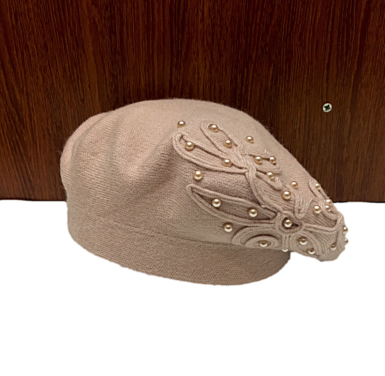 Sheepskin pearl handcrafted fashionable casual professional beret, New Year flat-brimmed hat, fisherman's hat, women's professional hat Specification image