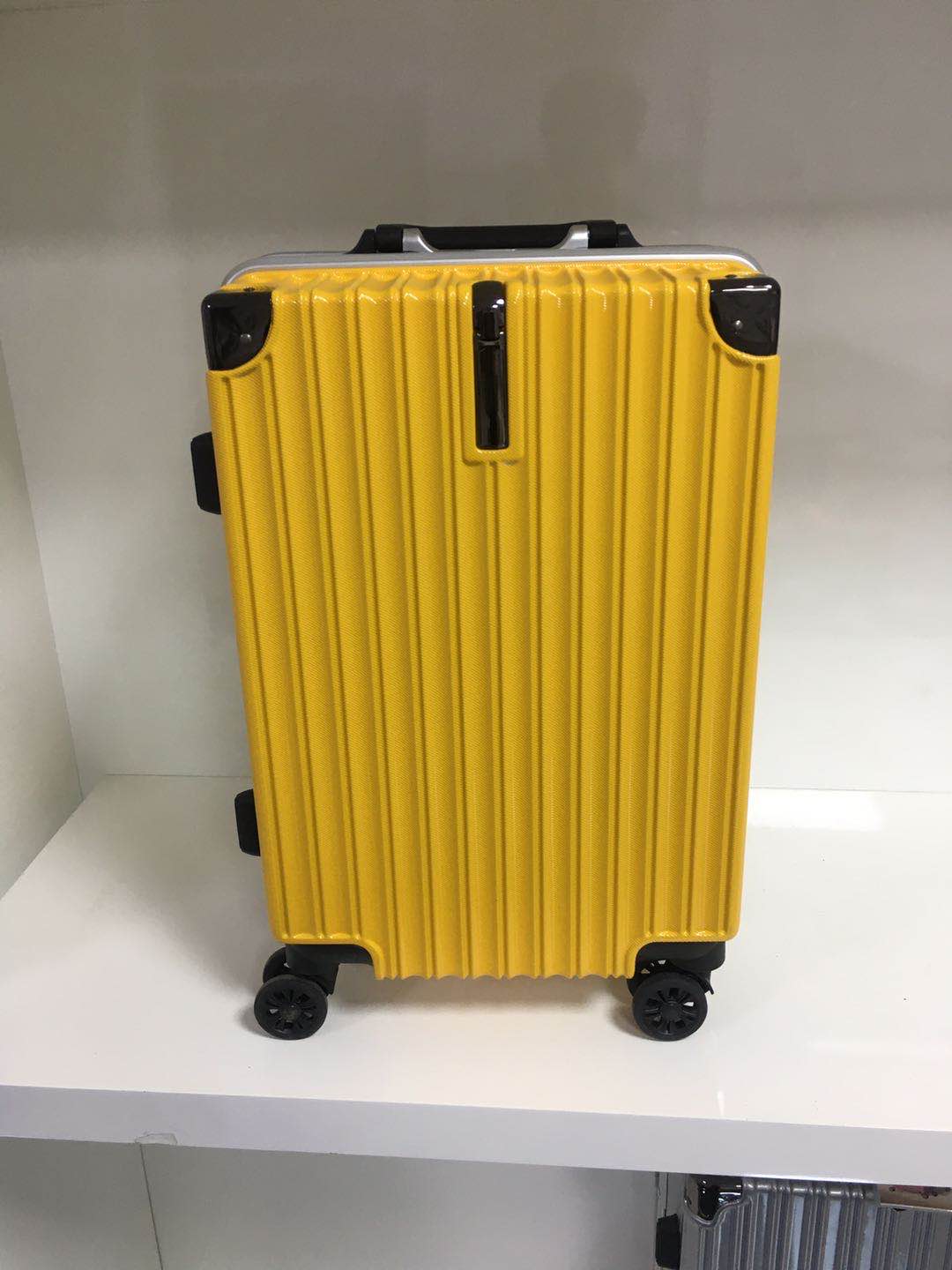 Kangaroo Q025# suitcase, 20-inch and 24-inch complete set of aluminum frame universal wheels, alloy silent wheels, business and leisure carry-on suitcase, student suitcase Item Picture