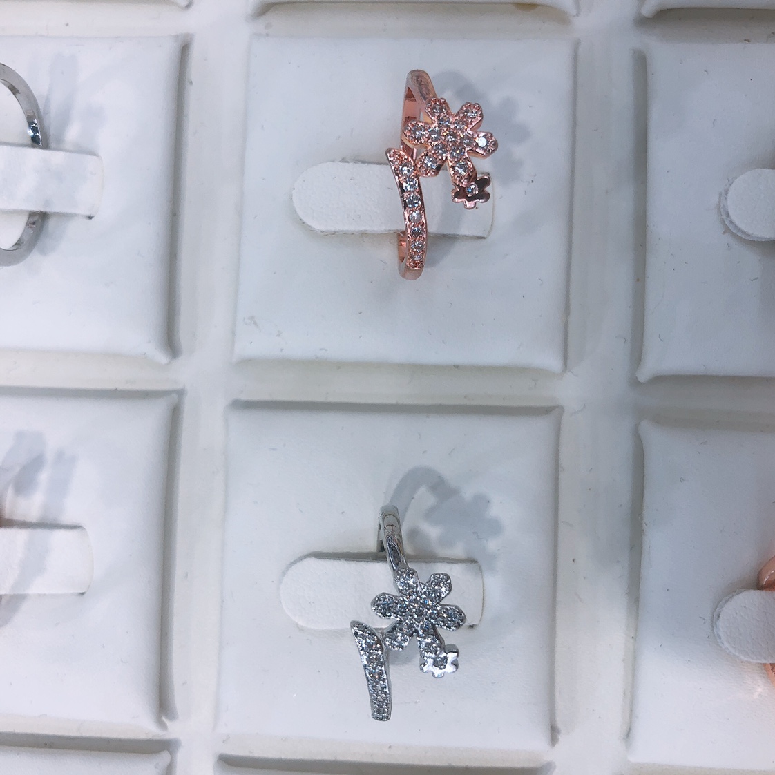 Open Ring Zircon Set Explosive