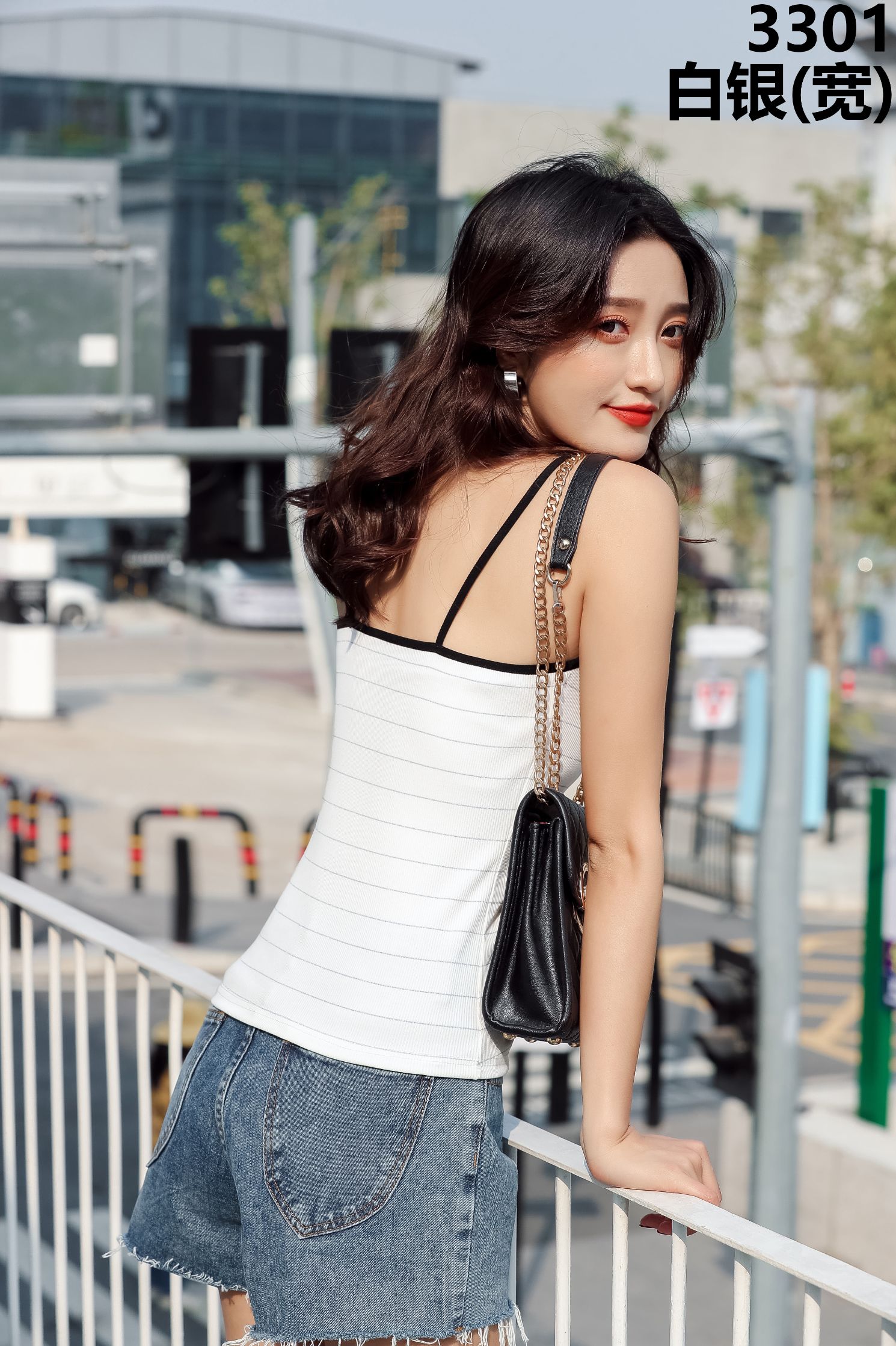 纯色圆领小吊带背心女夏外穿性感打底衫ins潮黑白色修身美背内搭