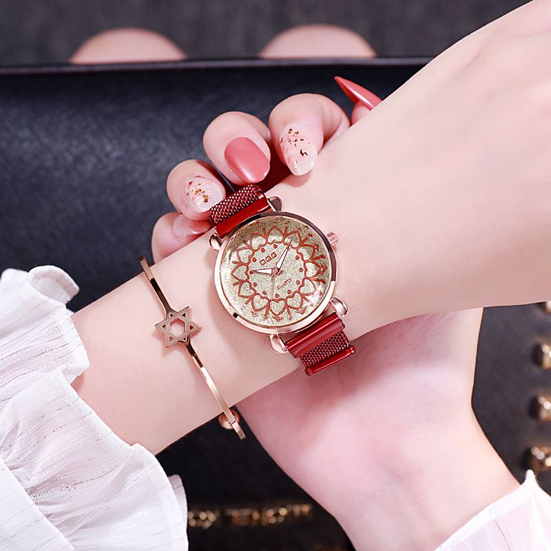 厂家直销女士爱心时尚腕表吸铁石表带手表一件代发详情图3