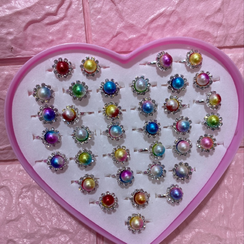 Children's 36-piece alloy ring, heart-shaped box packaging, pearl ring style, warm and cozy details Picture