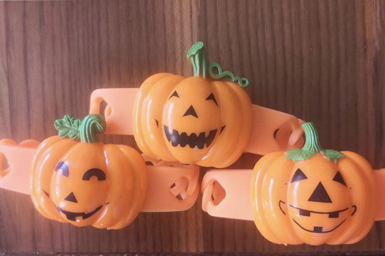 Wholesale of pumpkin scenic wristbands for Halloween and Ghost Festival details Picture