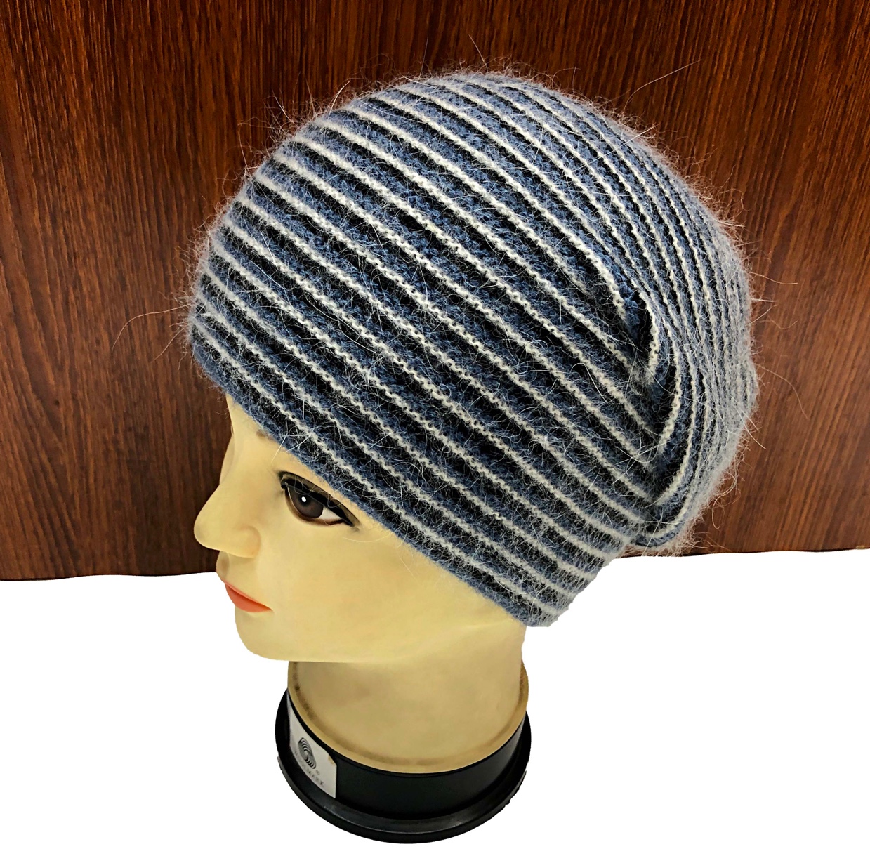 Horse pattern Angora rabbit fur men's Beret hat, woolen hat, grandpa and grandma hats, fashionable one-piece hat details Picture