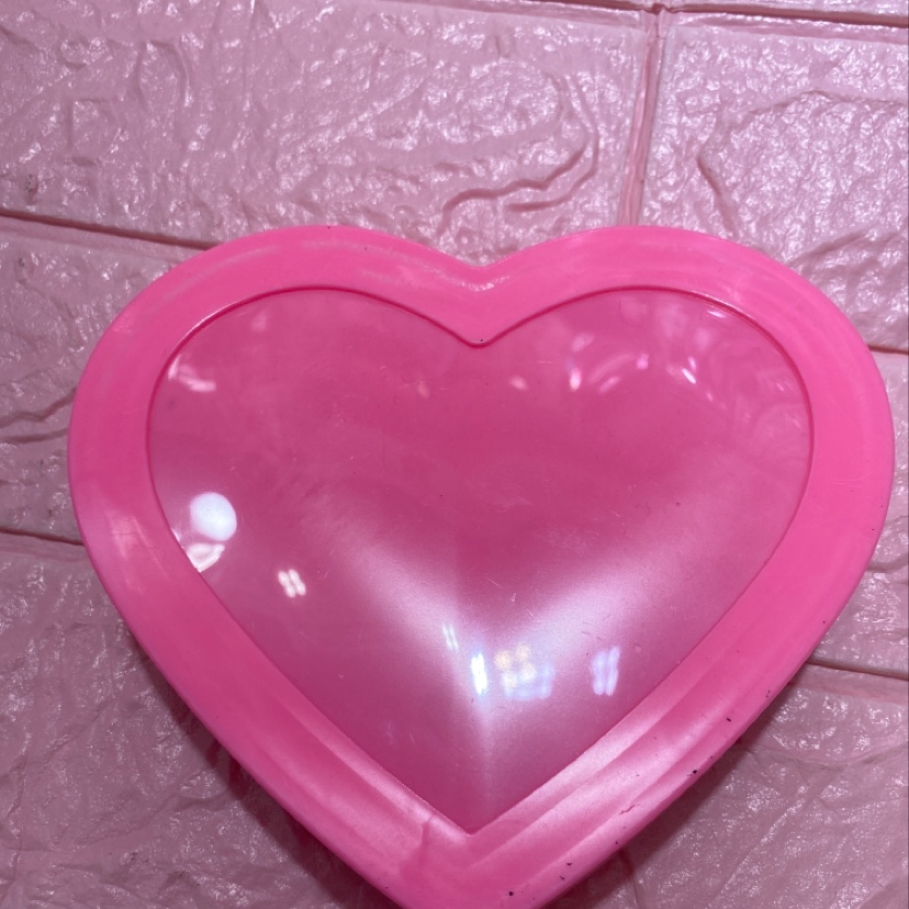 36 solid color rings in a heart box packaging Specification image