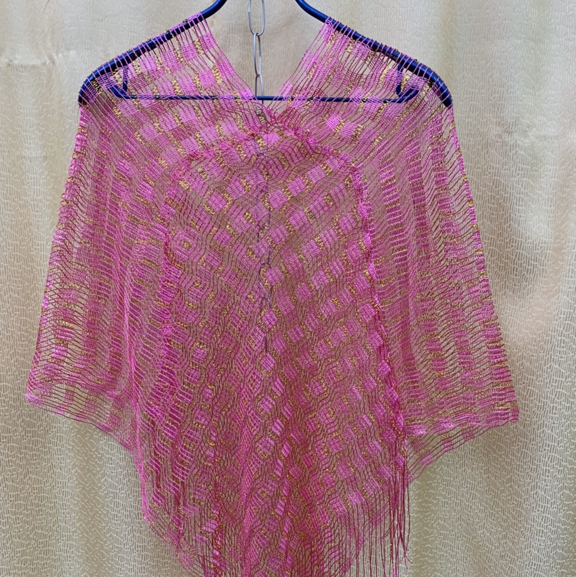 Wide gold thread V-neck shawl