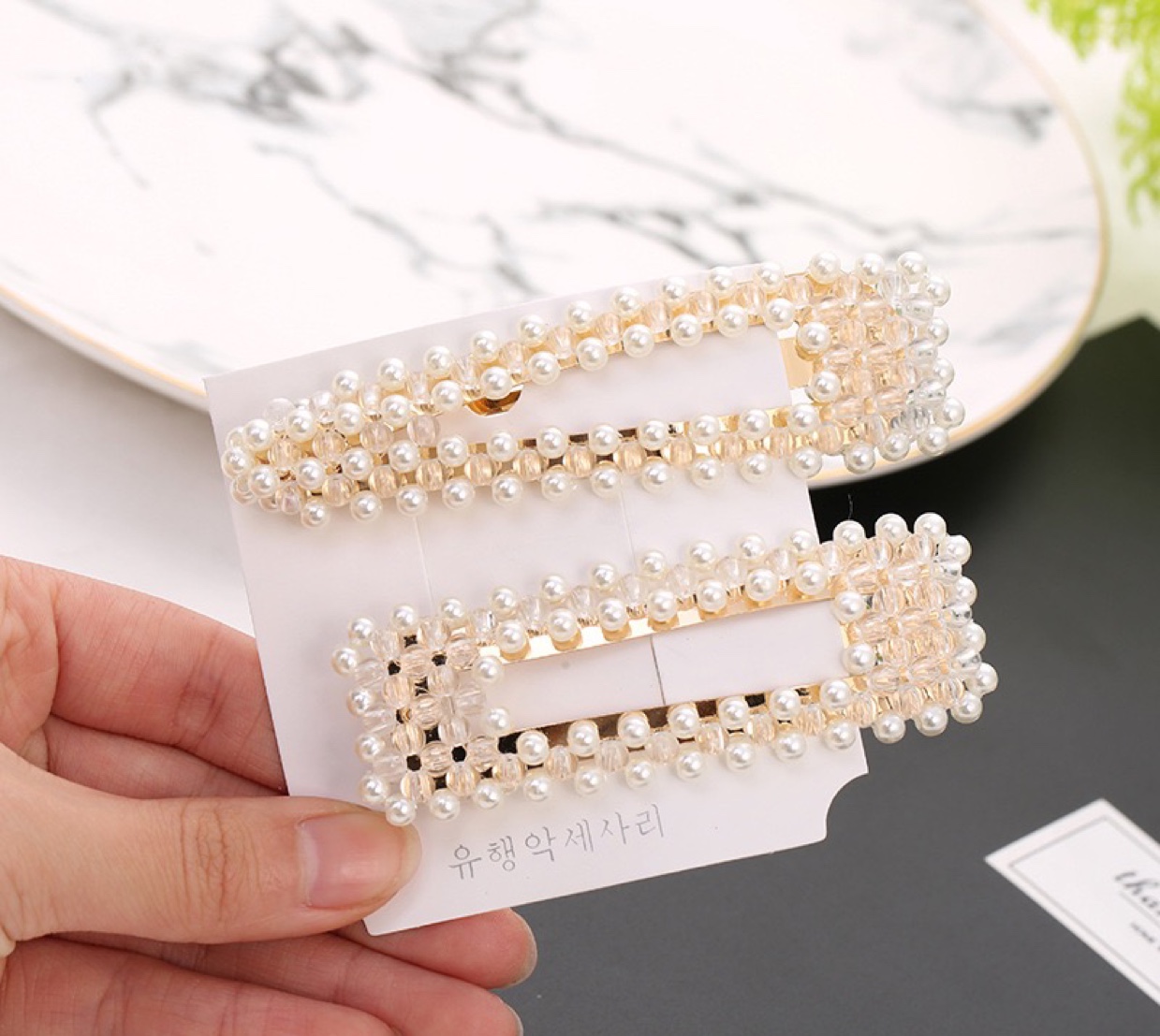 2019 new hair clip lovely girl clip ins pearl web celebrity same transparent hair clip bang clip custom thumbnail