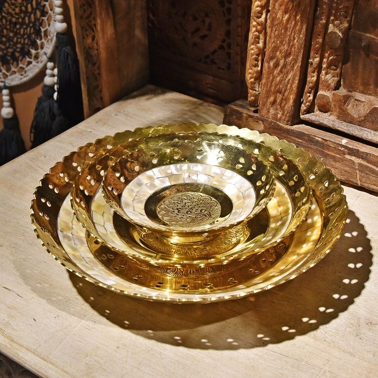 Brass shell inlaid fruit plate, Indian imported metal fruit plate, for villa home decoration, table and coffee table ornaments Specification image