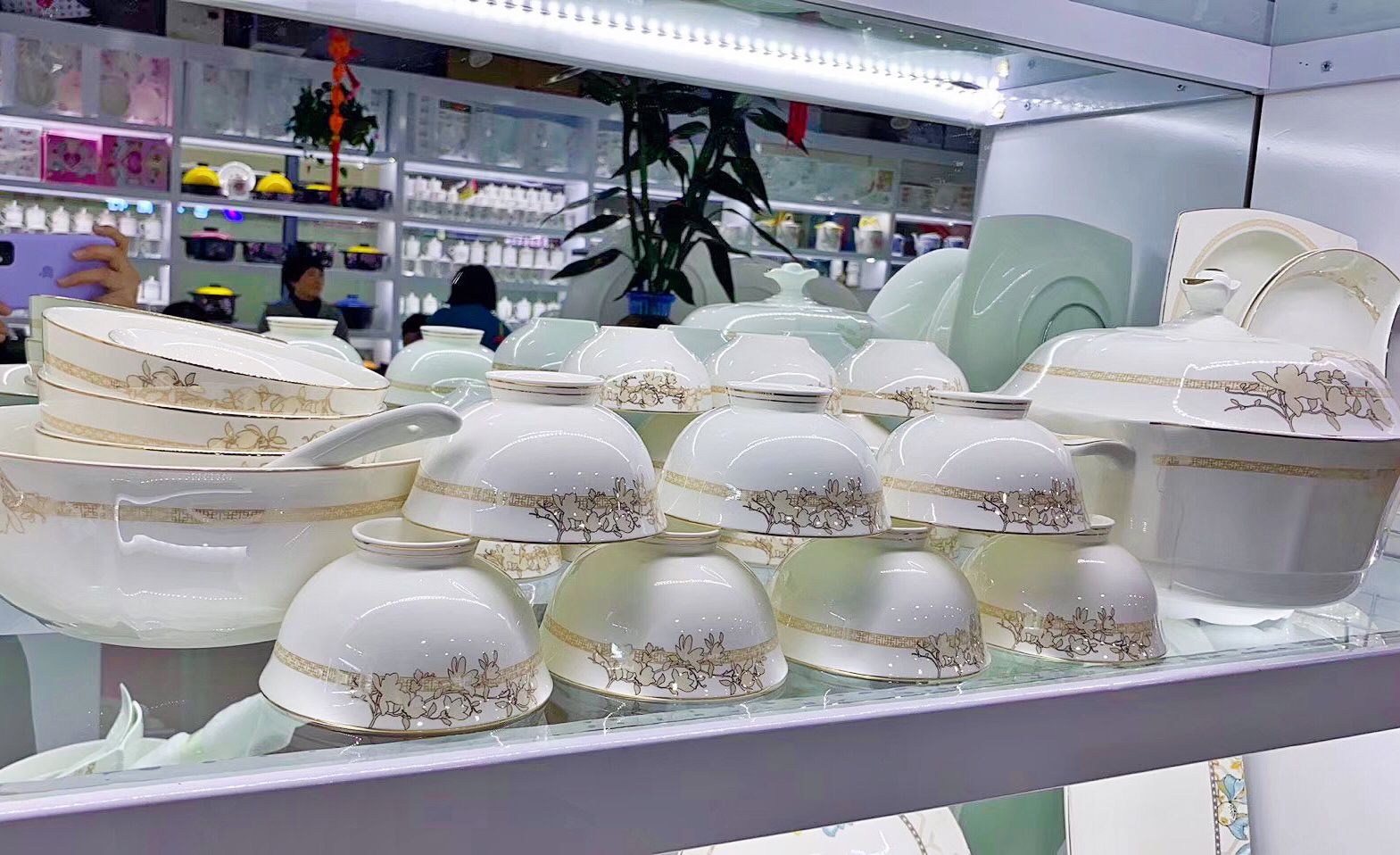 Chinese style tableware with European simplicity and top grade tableware