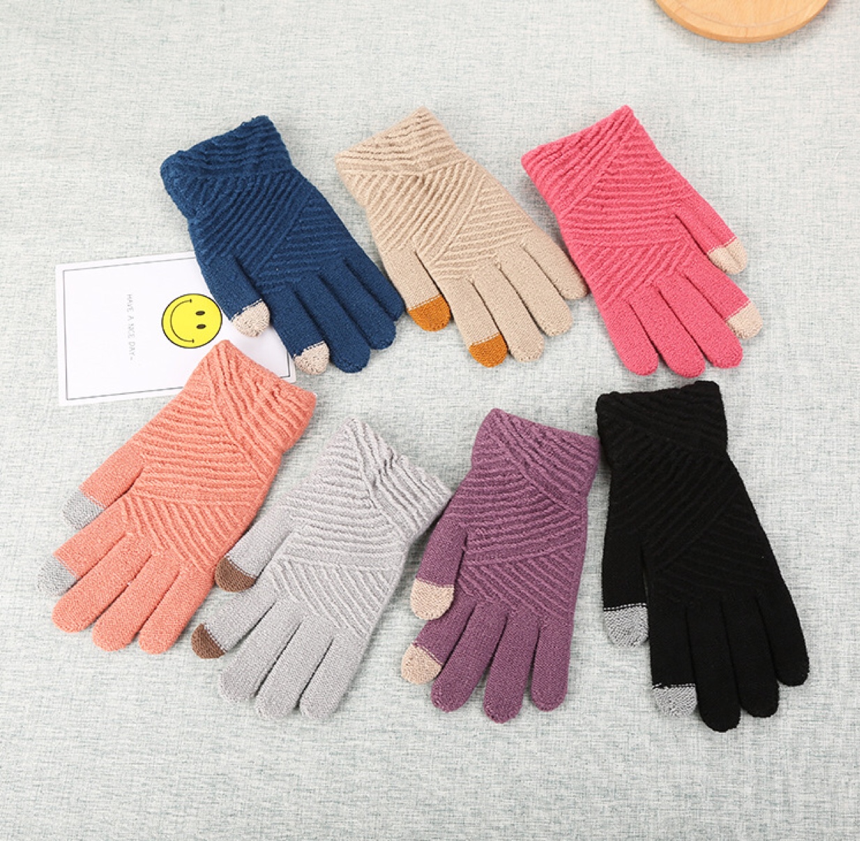 Korean version winter women's touch screen gloves, thickened and fleece twill student warm knitted woolen solid color cute online cycling gloves
